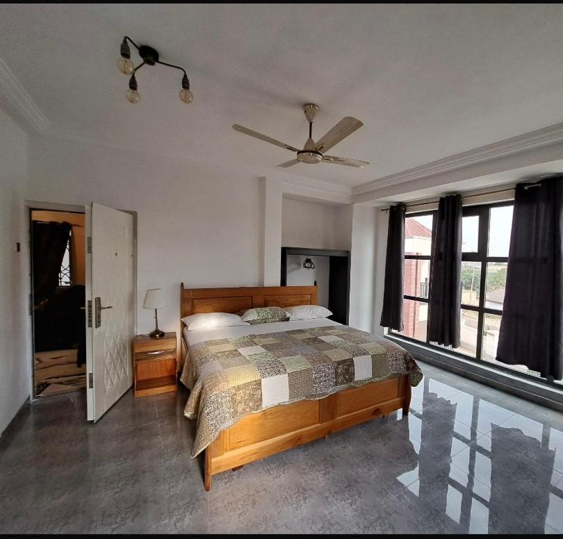 Baffour Apartments Adiebaba Экстерьер фото