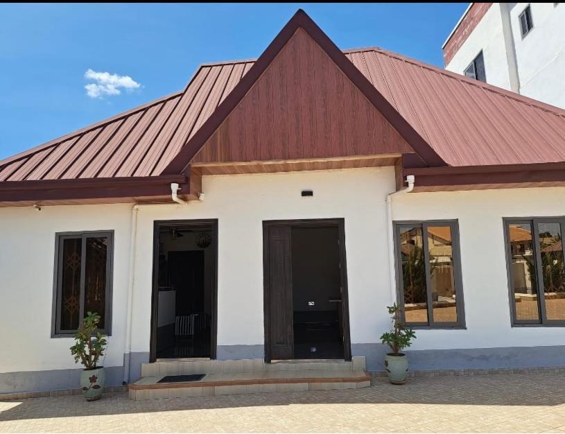 Baffour Apartments Adiebaba Экстерьер фото